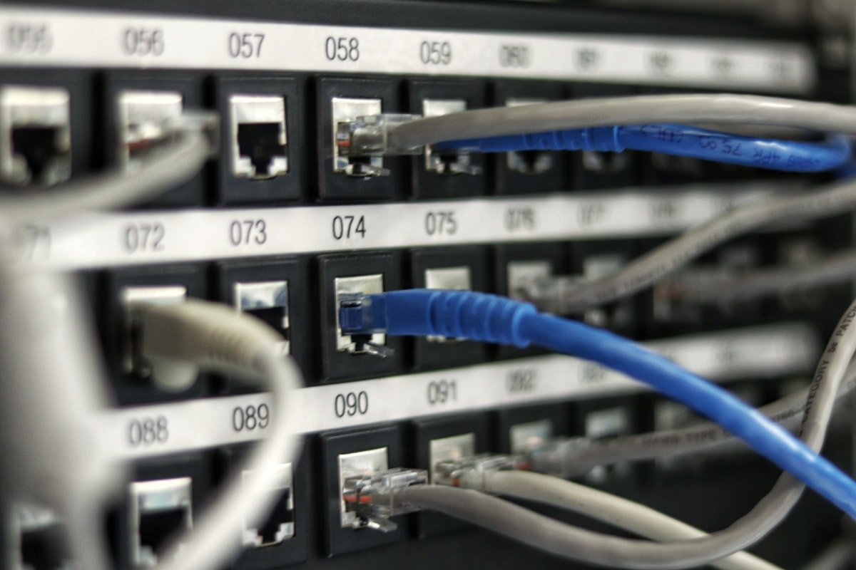 辦公室網路與 Wi-Fi 設備